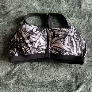 Victoria’s Secret Knockout High Impact Front-Close Sports Bra